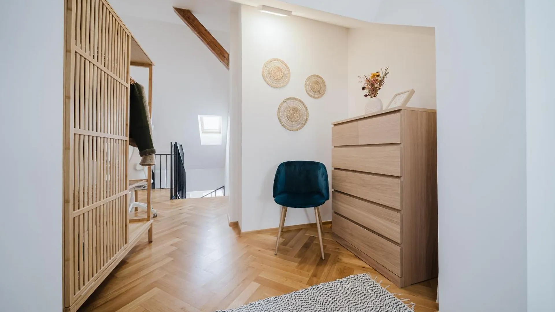 Apartment Prague Days - Attic Maisonette - Workspace - Netflix - Vinohrady